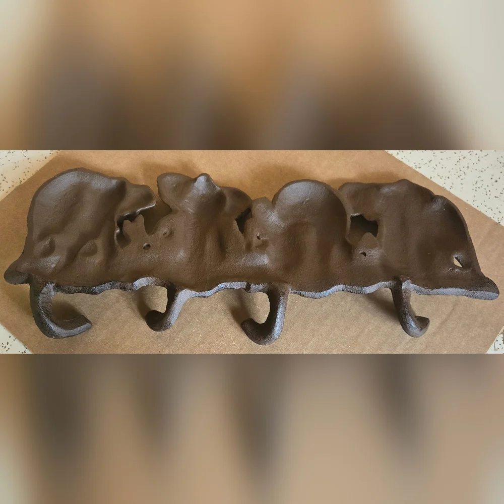 Elephant NWOT Cast Iron 4-Hook Wall Decor